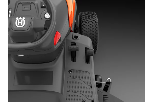 HUSQVARNA TC 220T Traktor mit Heckauswurf – Bild 13